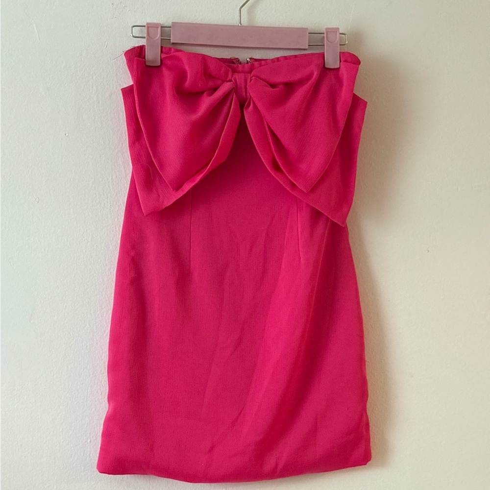 Vibrant Pink Strapless Dress with Bow